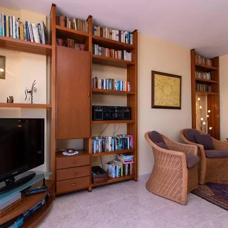 Penthouse Heidi * Caleta de Interian